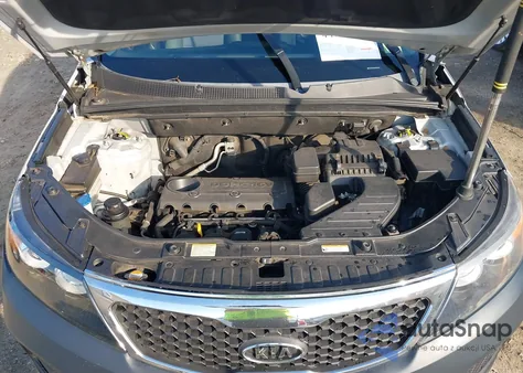 2013 Kia Sorento Lx z USA, uszkodzony, nr VIN 5XYKT3A17DG325415